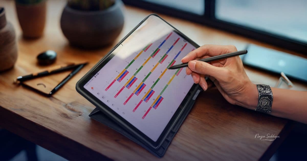 7 Powerful Steps For Personal Development And Leadership A planner with weekly goals and a reflection journal open—track your growth in leadership and personal development every week.